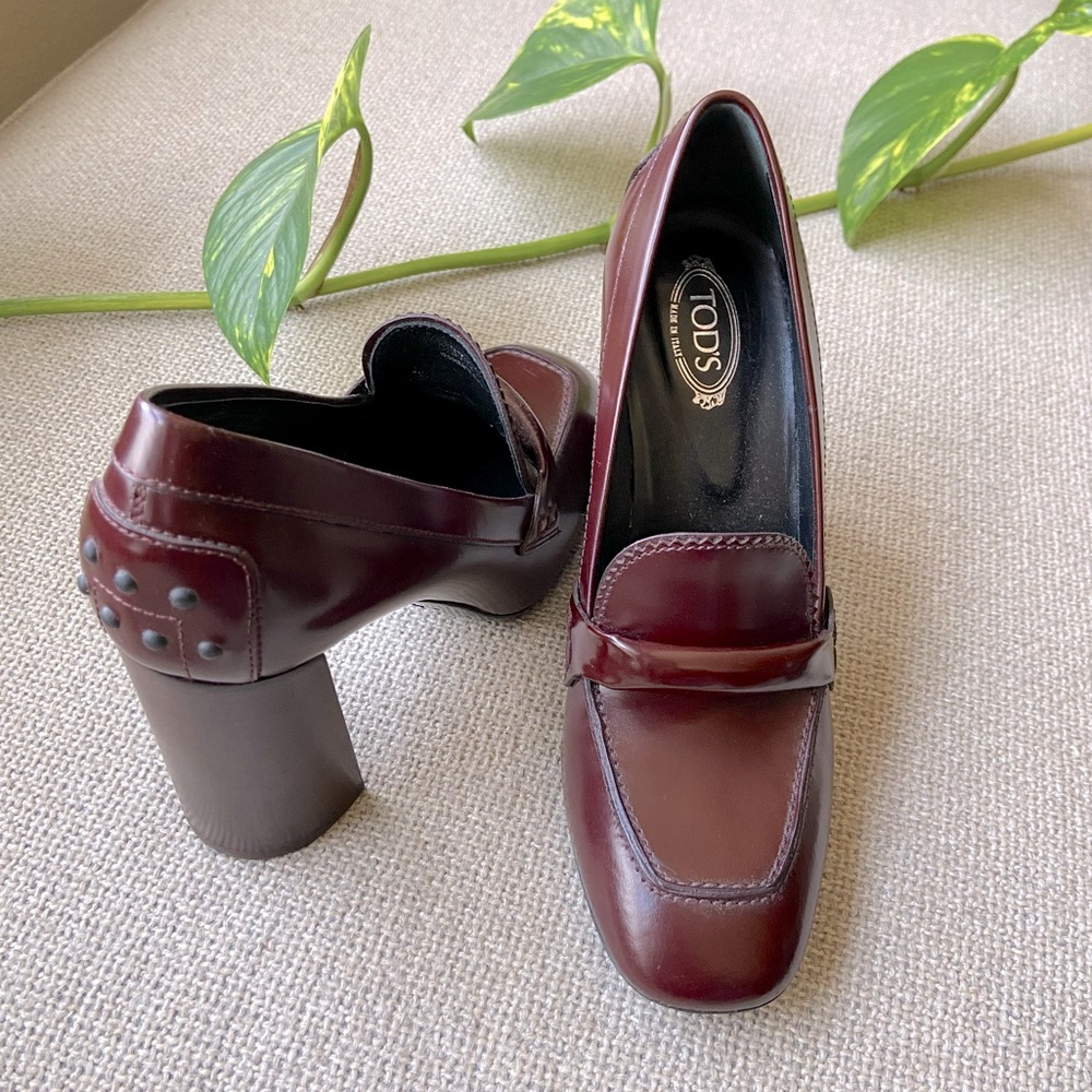 Tod's | Leather Heeled Loafers (Sz 7 / IT 37)